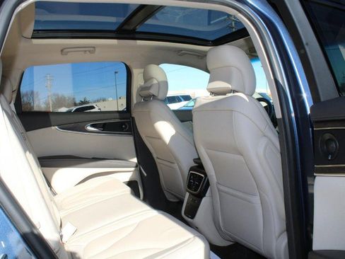 Used 2019 Lincoln Nautilus Reserve w/ Driver Assistance Package image 13