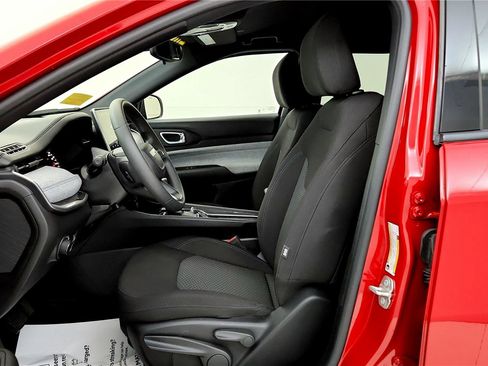 Used 2023 Jeep Compass Sport image 25