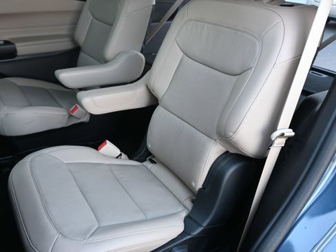 Used 2020 Ford Explorer Limited w/ Hybrid Equipment Group 310A image 29