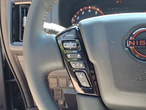 Used 2026 Nissan Frontier PRO-4X w/ Pro-4x Convenience Package AWD/4WD image 18