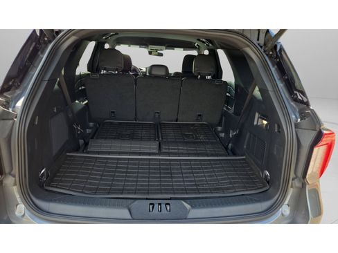 Used 2025 Ford Explorer ST-Line w/ Premium Package RWD image 13