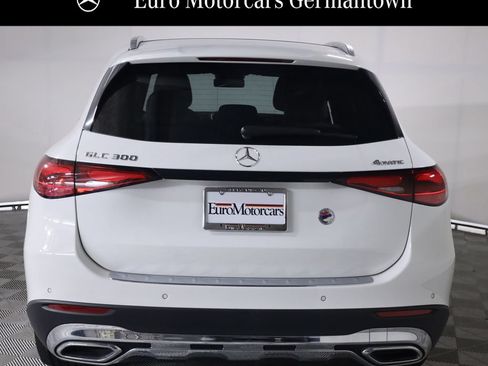 Used 2023 Mercedes-Benz GLC 300 4MATIC image 5