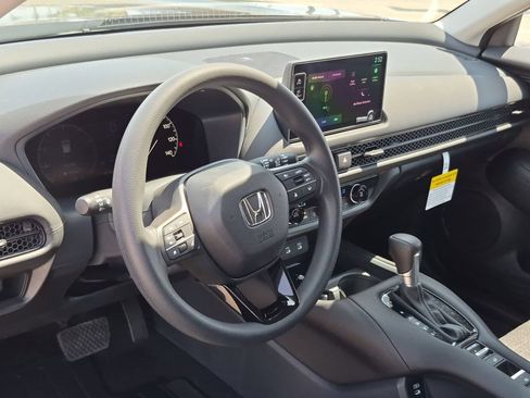New 2027 Honda HR-V LX image 2