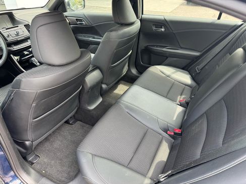 Used 2016 Honda Accord Sport image 10
