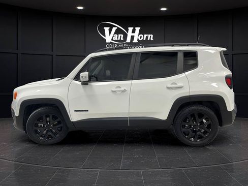 Used 2018 Jeep Renegade Altitude FWD image 4