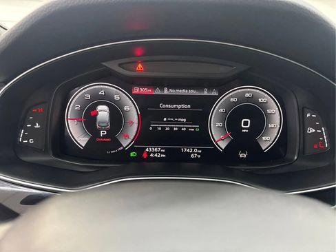 Used 2021 Audi Q7 3.0T Premium Plus w/ Executive Package image 23