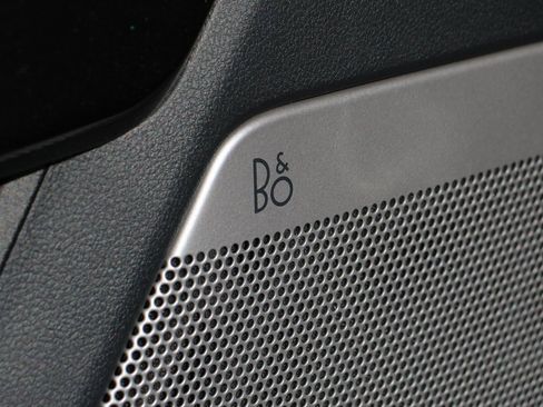 Used 2021 Ford F150 Lariat w/ Equipment Group 502A High image 17