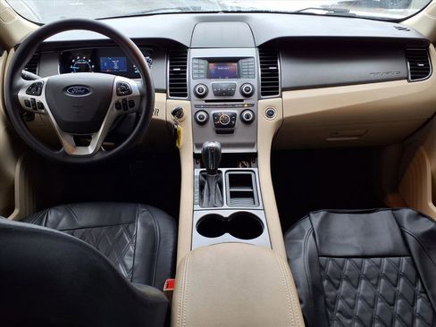 Used 2017 Ford Taurus SE image 7