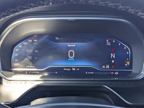 Used 2023 Chevrolet Suburban Premier image 28