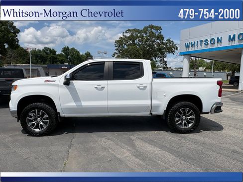 Used 2023 Chevrolet Silverado 1500 LT AWD/4WD image 2