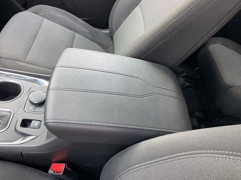 Used 2023 Chevrolet Traverse LT image 21