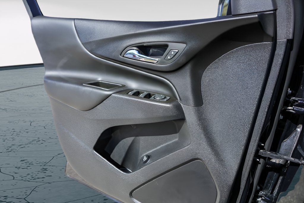 Used 2022 Chevrolet Equinox LT FWD image 23
