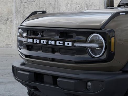 New 2026 Ford Bronco Outer Banks w/ Sasquatch Package AWD/4WD image 19