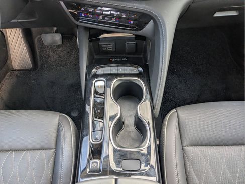 Used 2023 Buick Envision Avenir FWD image 18