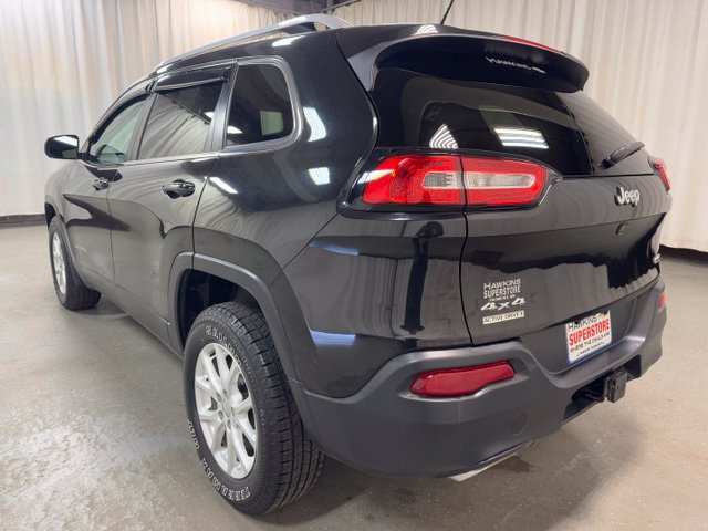 Used 2015 Jeep Cherokee Latitude w/ Cold Weather Group AWD/4WD image 6