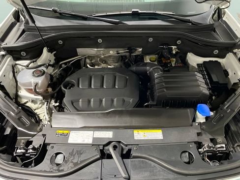 Used 2025 Volkswagen Atlas SE AWD/4WD image 33