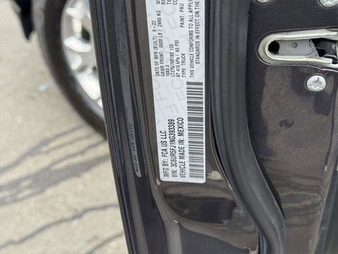 Certified 2022 RAM 2500 Laramie image 30