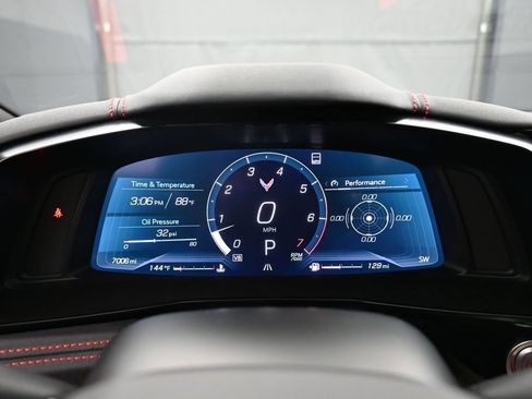 Used 2022 Chevrolet Corvette Stingray Preferred Cpe w/ Z51 Performance Package RWD image 19