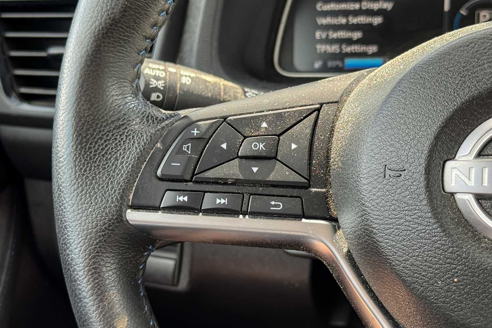 Certified 2025 Nissan Leaf SV Plus FWD image 16