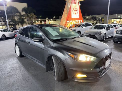 Used 2018 Ford Focus ST w/ Equipment Group 402A image 5