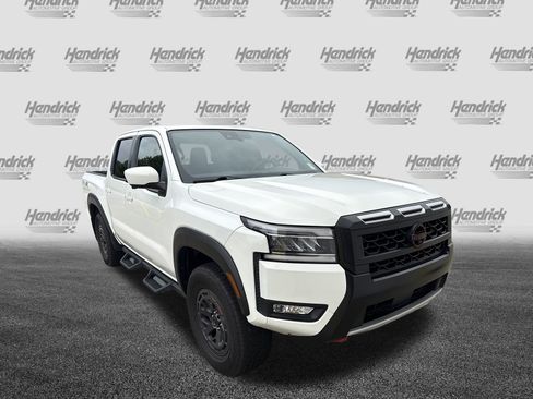Used 2025 Nissan Frontier PRO-4X w/ Pro Convenience Package AWD/4WD image 2