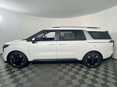 New 2026 Kia Carnival EX FWD image 8
