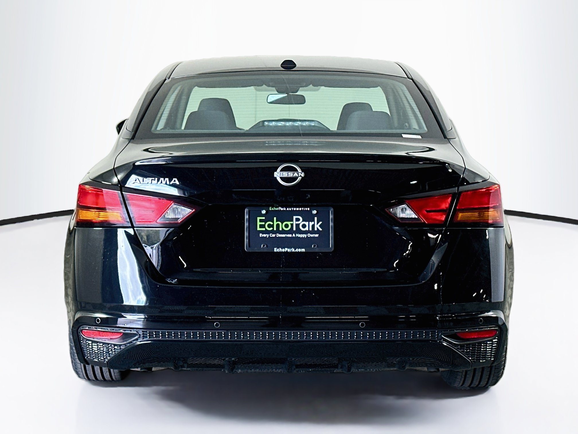 Used 2025 Nissan Altima 2.5 SV FWD image 7