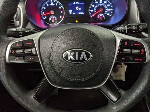 Used 2020 Kia Sorento FWD V6 image 11
