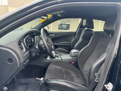 Used 2018 Dodge Charger GT image 9