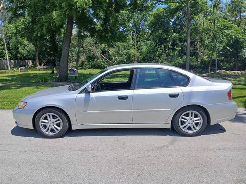 Used 2005 Subaru Legacy 2.5i AWD/4WD image 2