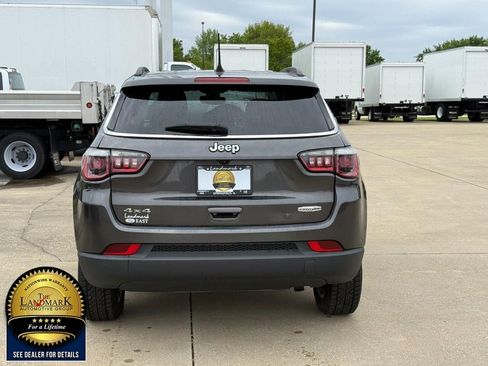 Used 2017 Jeep Compass Latitude w/ Popular Equipment Group AWD/4WD image 6