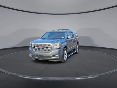Used 2020 GMC Yukon XL Denali w/ Open Road Package image 3