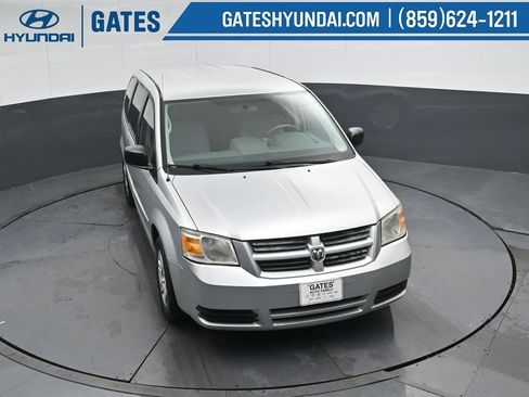 Used 2010 Dodge Grand Caravan SE w/ Climate Group FWD image 40