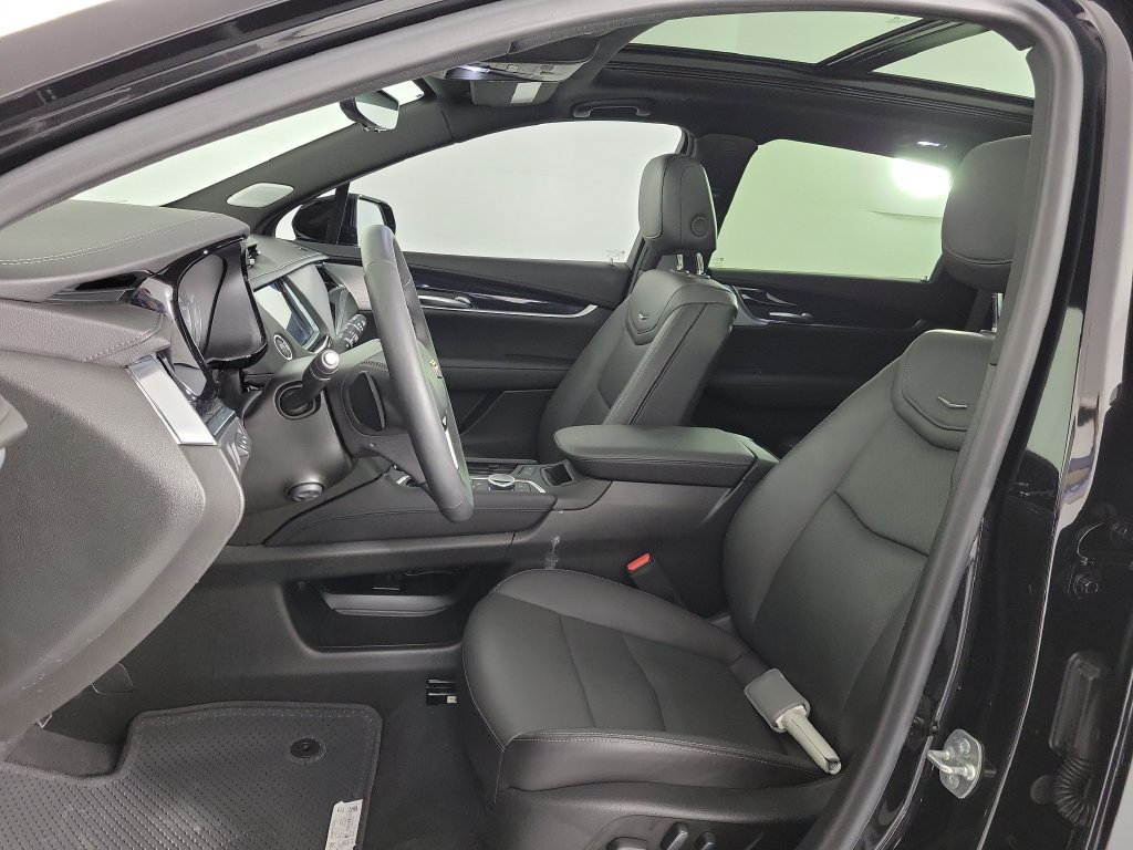 Used 2026 Cadillac XT5 Premium Luxury w/ Driver Assist Package FWD image 16