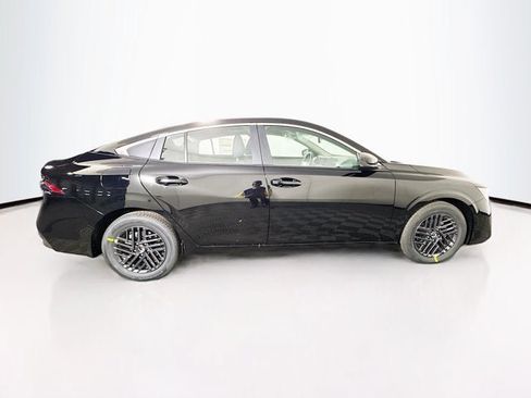New 2026 Nissan Sentra SV w/ SV Convenience Package FWD image 4