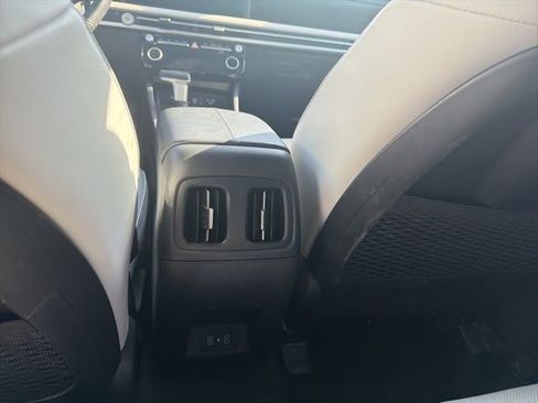 Used 2025 Hyundai Santa Cruz Limited image 23