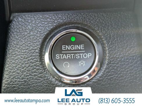 Used 2017 Ford F150 Lariat w/ Equipment Group 502A Luxury AWD/4WD image 28