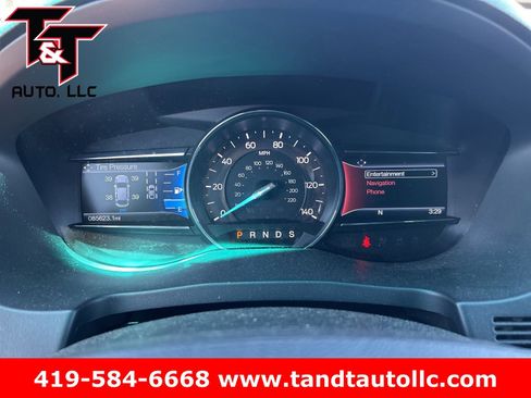 Used 2016 Ford Explorer Limited w/ Equipment Group 301A AWD/4WD image 10