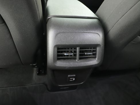 Used 2020 Chevrolet Equinox LT image 24