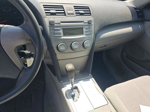 Used 2010 Toyota Camry FWD image 11