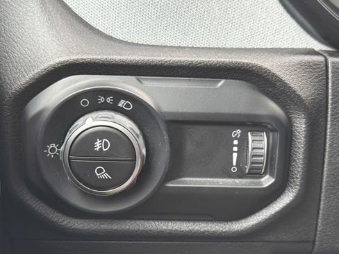 Used 2025 Jeep Gladiator Sport AWD/4WD image 25