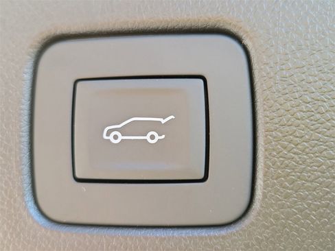 New 2025 Buick Envista Avenir image 9