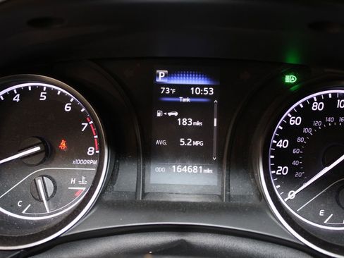 Used 2021 Toyota Camry SE image 18