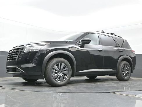 New 2026 Nissan Pathfinder SV w/ SV Premium Package FWD image 20