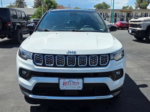 Used 2025 Jeep Compass Limited AWD/4WD image 2
