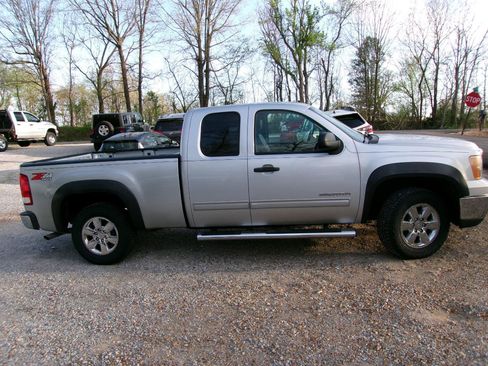 Used 2012 GMC Sierra 1500 SLE w/ Power Tech Package AWD/4WD image 9