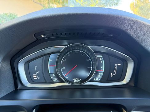 Used 2015 Volvo S60 T5 Premier image 11