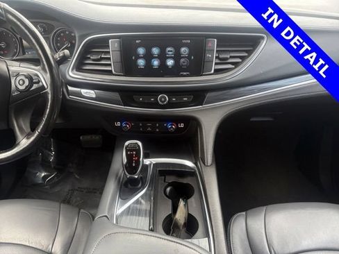 Used 2019 Buick Enclave Essence FWD image 10