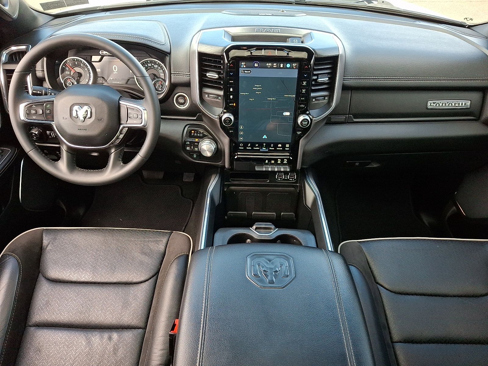 Used 2024 RAM 1500 Laramie AWD/4WD image 12