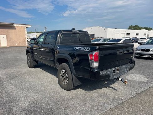 Used 2023 Toyota Tacoma TRD Off-Road w/ Technology Package AWD/4WD image 3